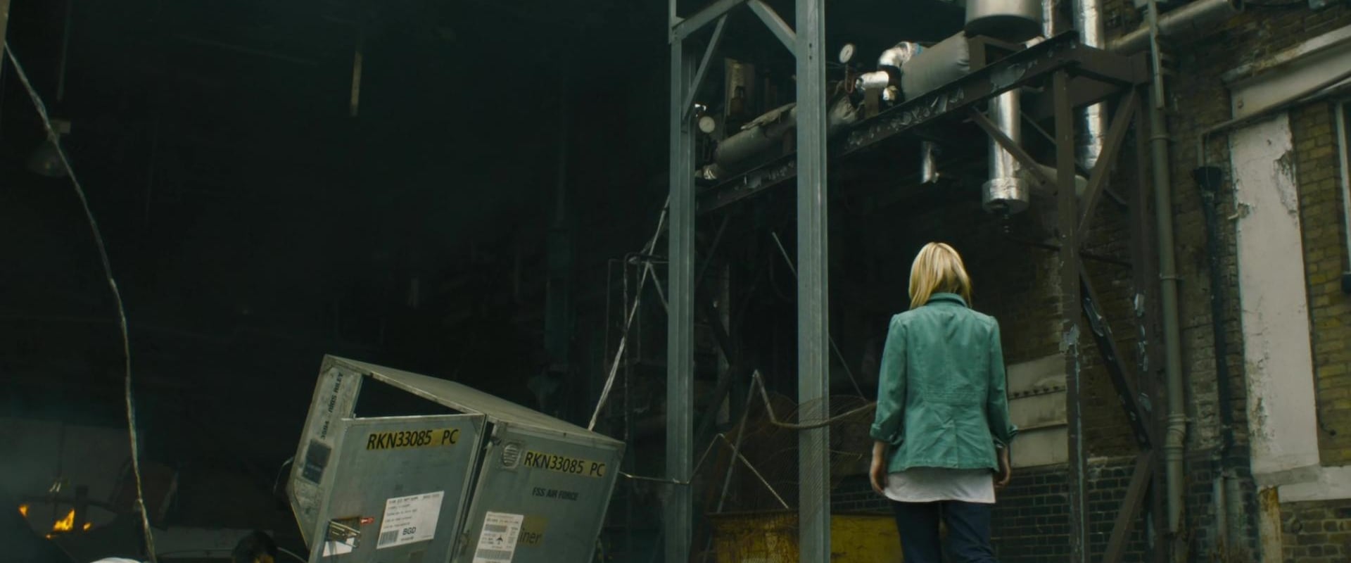 دانلود فیلم Storage 24 2012 (وحشت در انبار 24 2012) بدون سانسور با زیرنویس فارسی