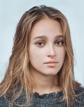 Capucine Valmary