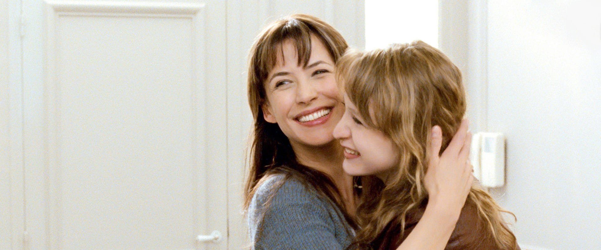 دانلود فیلم LOL 2008 (خندیدن 2008) بدون سانسور با زیرنویس فارسی