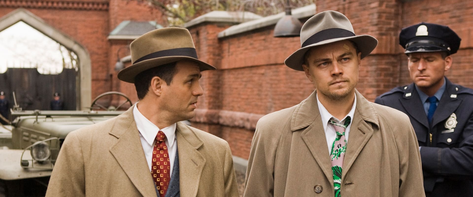 دانلود فیلم Shutter Island 2010 (جزیره شاتر 2010) بدون سانسور با زیرنویس فارسی