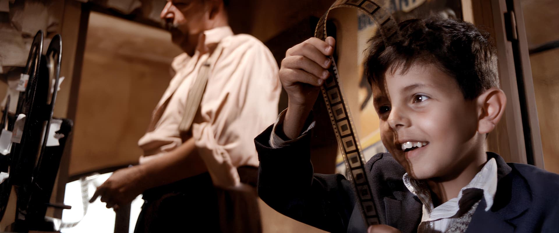 دانلود فیلم Cinema Paradiso 1988 (سینما پارادیزو 1988) بدون سانسور با زیرنویس فارسی