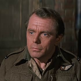 Angus Lennie