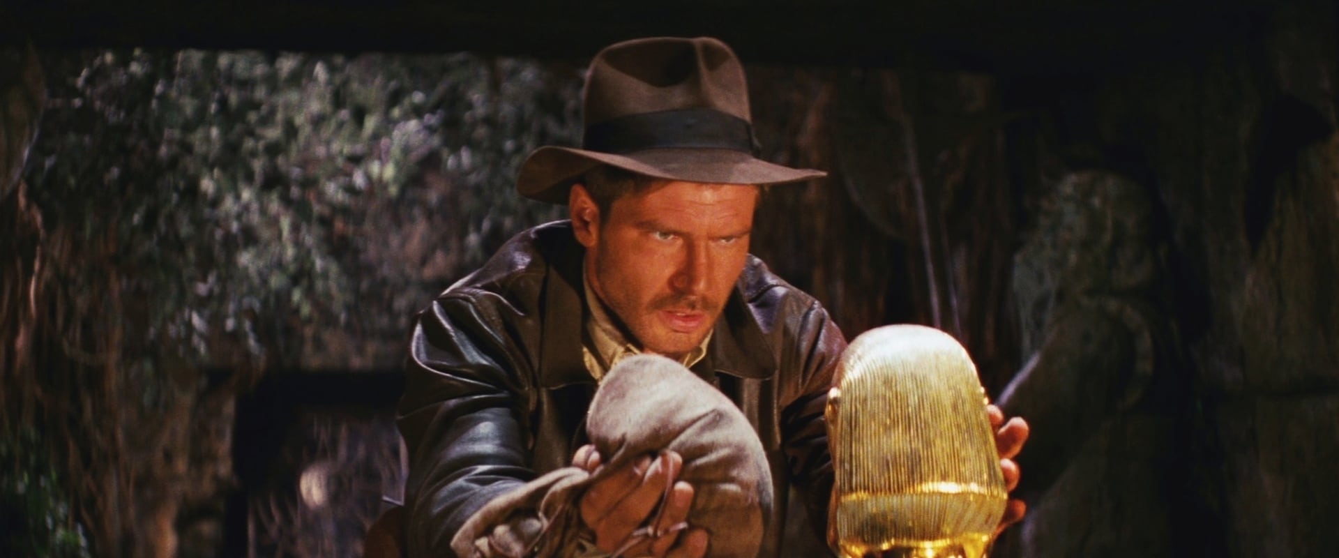 دانلود فیلم Indiana Jones and the Raiders of the Lost Ark 1981 (مهاجمان صندوق گمشده 1981) بدون سانسور با زیرنویس فارسی