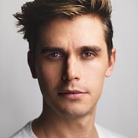 Antoni Porowski