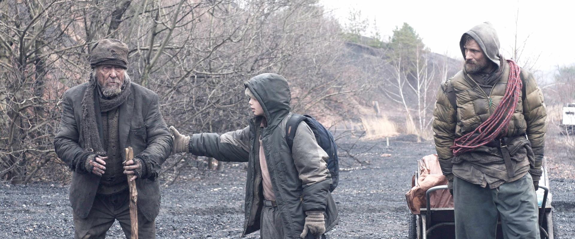 دانلود فیلم The Road 2009 (جاده 2009) بدون سانسور با زیرنویس فارسی