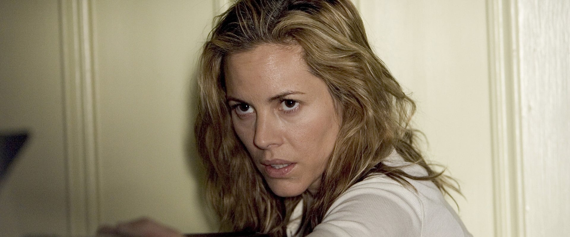 دانلود فیلم A History of Violence 2005 (سابقه خشونت 2005) بدون سانسور با زیرنویس فارسی