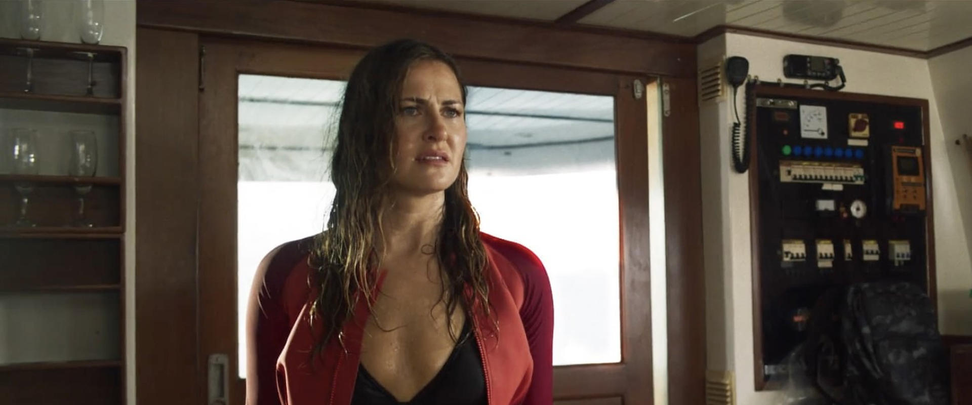 دانلود فیلم Into the Deep 2025 (در اعماق 2024) بدون سانسور با زیرنویس فارسی