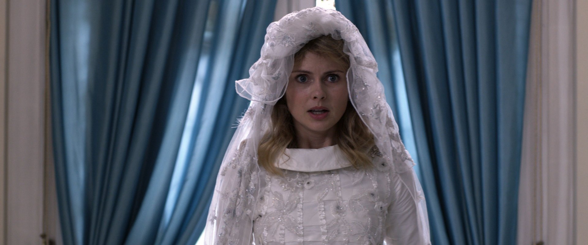 دانلود فیلم A Christmas Prince: The Royal Wedding 2018 (شاهزاده کریسمس: عروسی سلطنتی 2018) بدون سانسور با زیرنویس فارسی