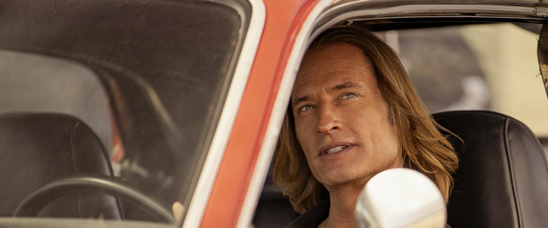 دانلود سریال Duster (داستر 2021–) بدون سانسور با زیرنویس فارسی