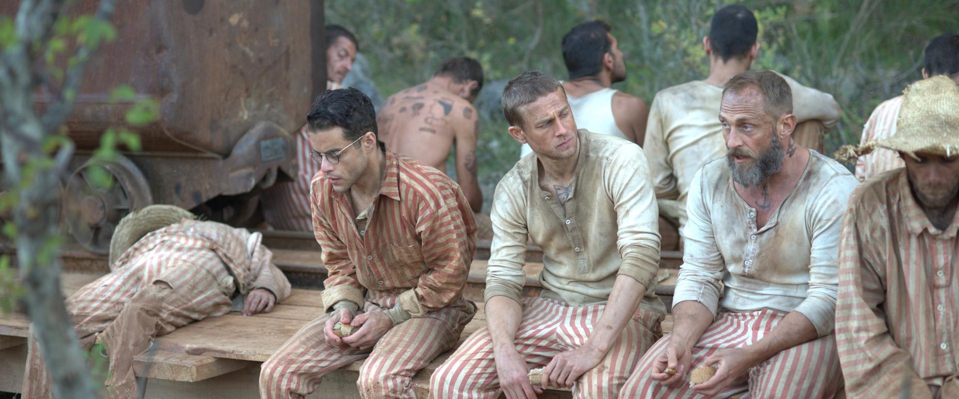 دانلود فیلم Papillon 2017 (پاپیون 2017) بدون سانسور با زیرنویس فارسی