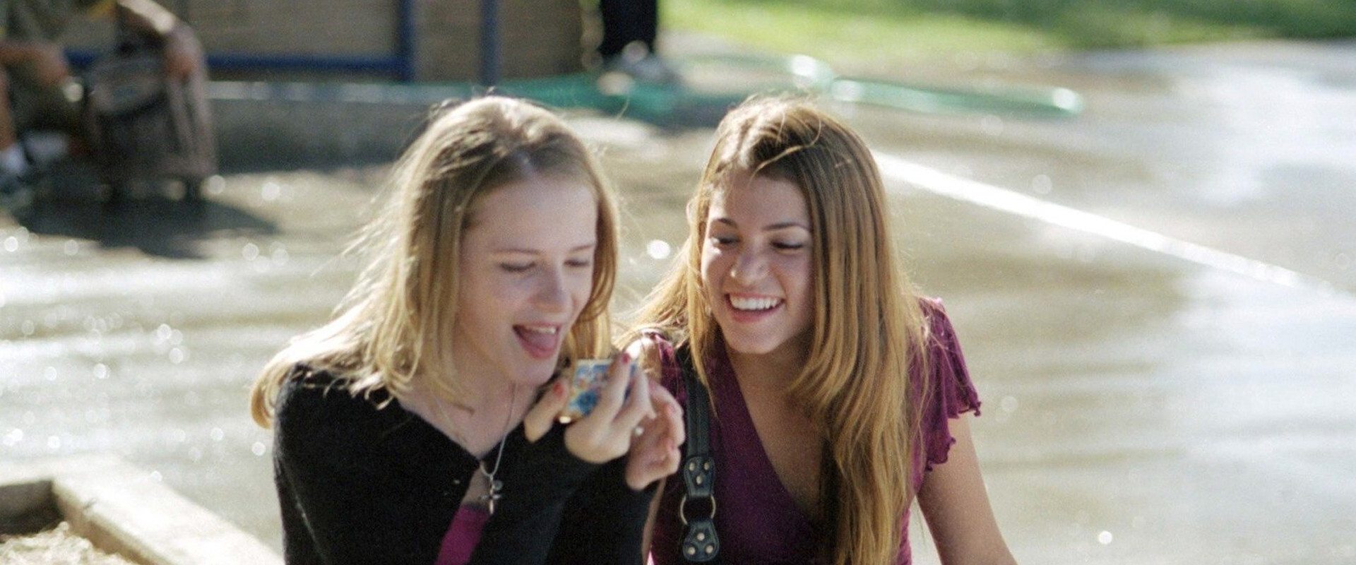 دانلود فیلم Thirteen 2003 (سیزده 2003) بدون سانسور با زیرنویس فارسی