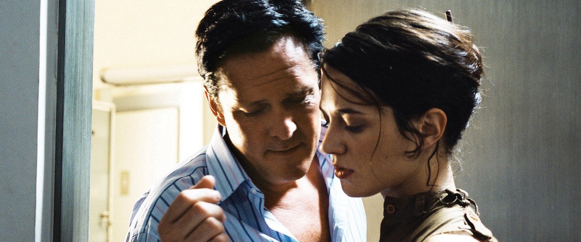 دانلود فیلم Boarding Gate 2007 (دروازه سوار شدن 2007) بدون سانسور با زیرنویس فارسی