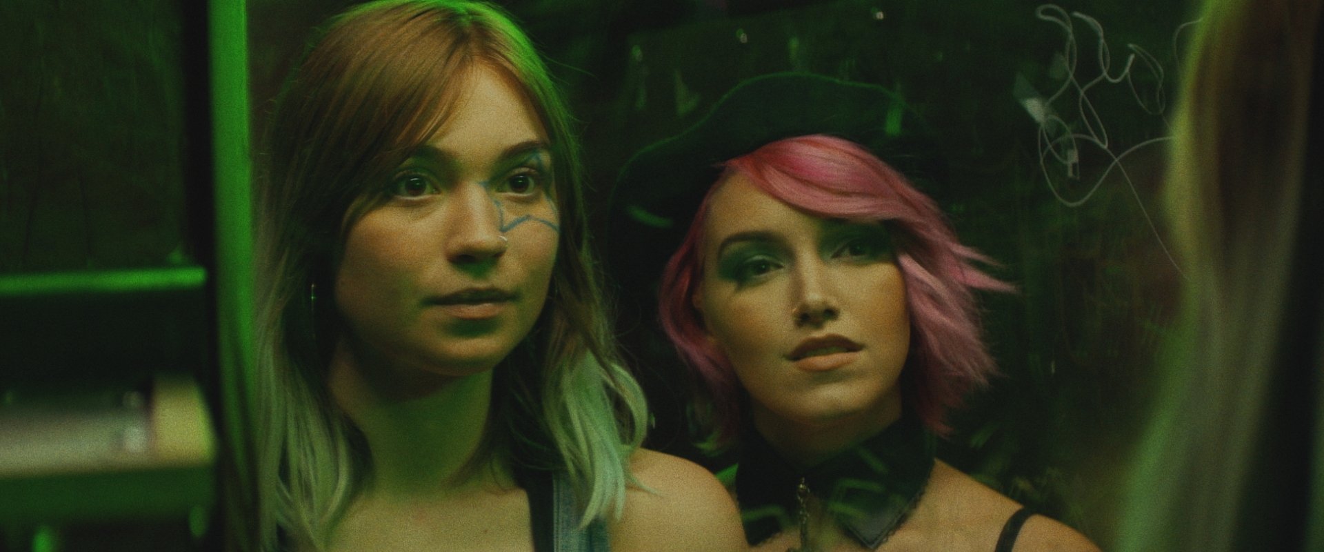 دانلود فیلم Poser 2021 (وانمودگر 2021) بدون سانسور با زیرنویس فارسی