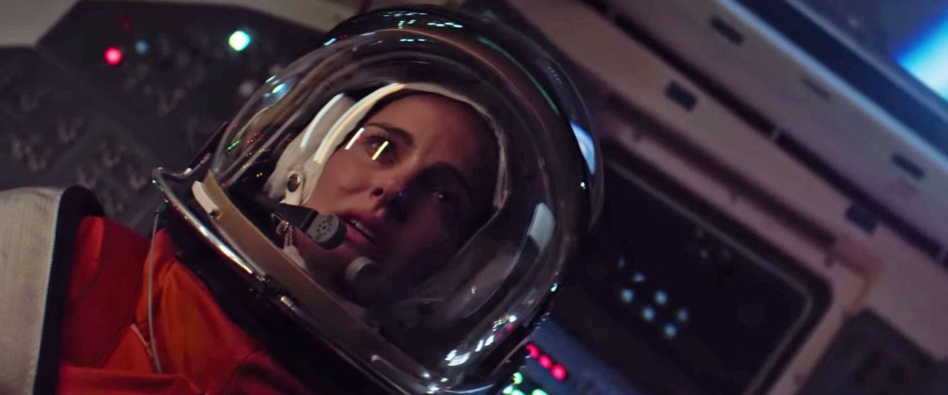 دانلود فیلم Lucy in the Sky 2019 (لوسی در آسمان 2019) بدون سانسور با زیرنویس فارسی