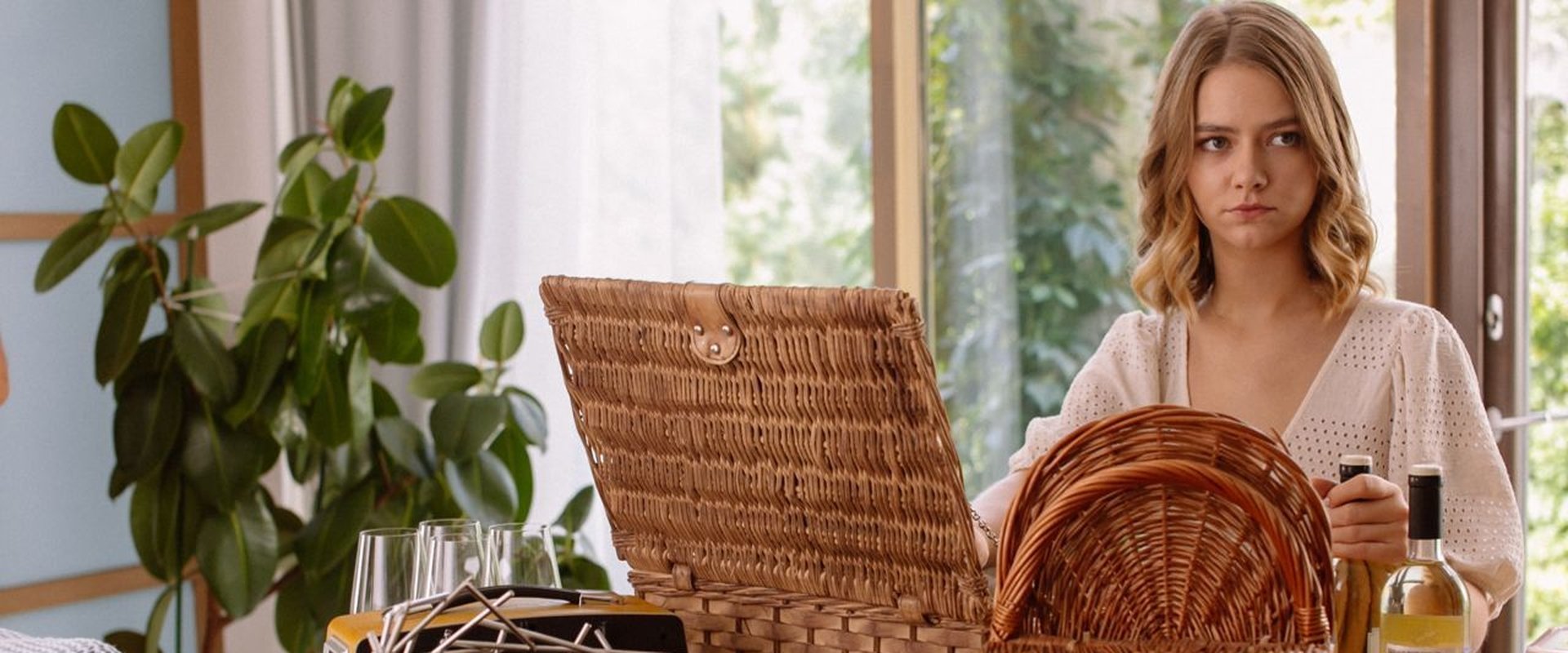 دانلود فیلم Lie to Me the Truth 2021 (حقیقت را به من دروغ بگو 2021) بدون سانسور با زیرنویس فارسی