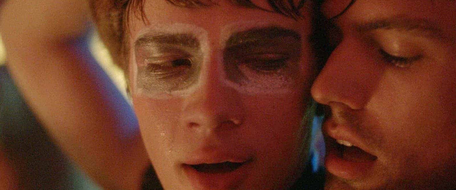 دانلود فیلم Closet Monster 2015 (هیولای کمد 2015) بدون سانسور با زیرنویس فارسی